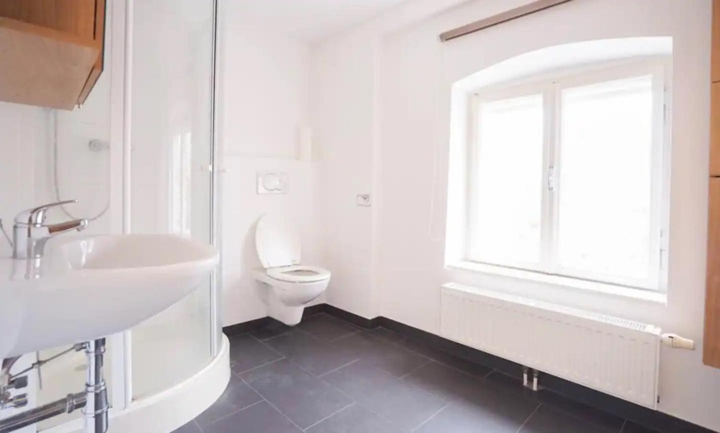 メードリングAuthentic Austrian Flat In The South Of Viennaアパートメント エクステリア 写真