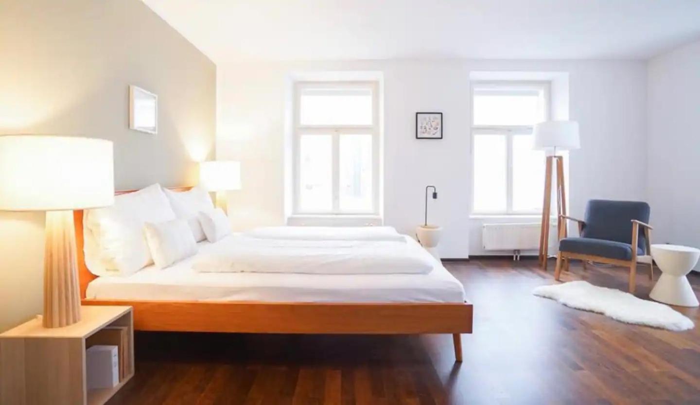 メードリングAuthentic Austrian Flat In The South Of Viennaアパートメント エクステリア 写真