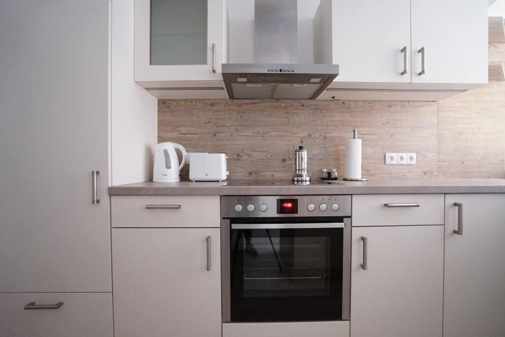メードリングAuthentic Austrian Flat In The South Of Viennaアパートメント エクステリア 写真
